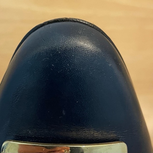 Salvatore Ferragamo Vintage Navy-Blue leather pumps gold details size 6 1/2 B - Picture 11 of 13